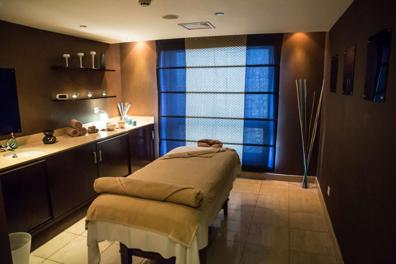 Radisson blu Heliopolis massage