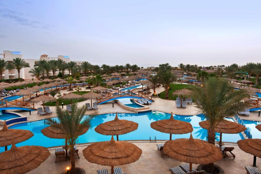 hurghada long beach verwarmd zwembad